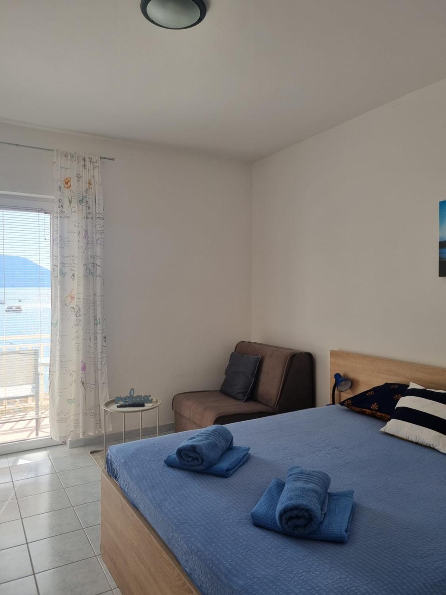 Villa Ante Apartments Blace Room photo